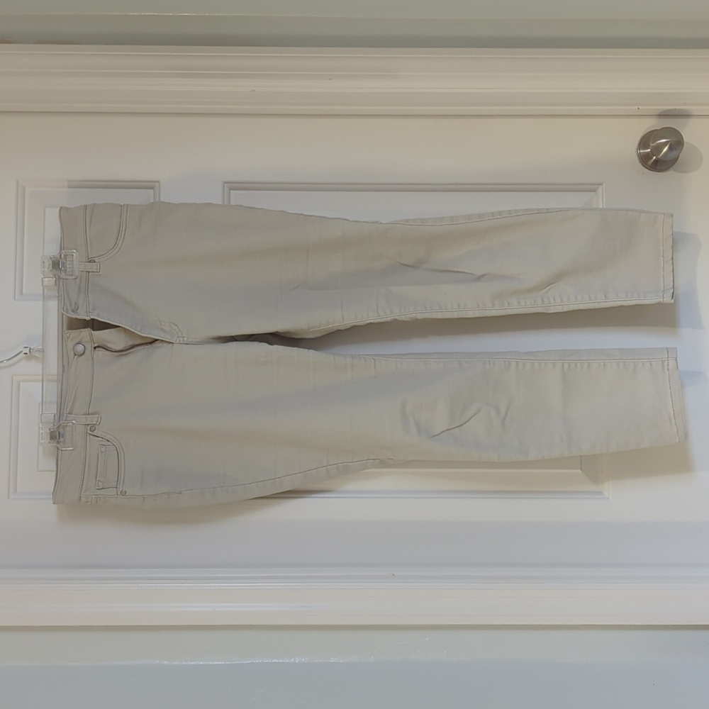 D. Jeans khakis -12